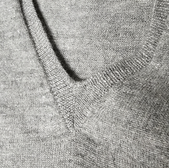 3/$25 The Limited Gray & Glittery Merino Wool V Neck Sweater size Large - Picture 2 of 6